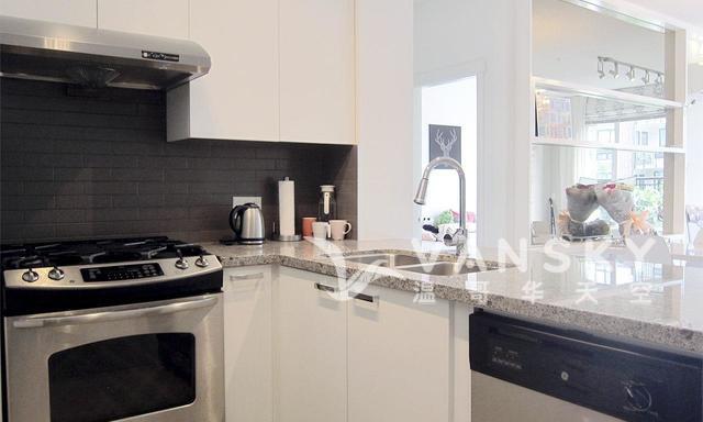 260706122206_kitchen - Copy.jpg